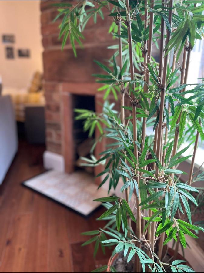 The Bards Loft, Large Studio Apartment Еър Екстериор снимка