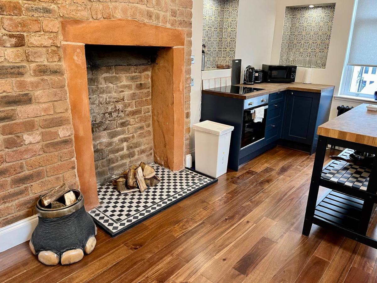 The Bards Loft, Large Studio Apartment Еър Екстериор снимка